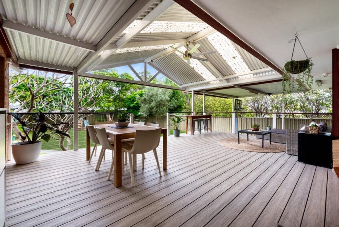 Deck Emu plains