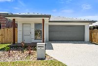 008 Open2view_ID915707-67_Sunny_Crescent