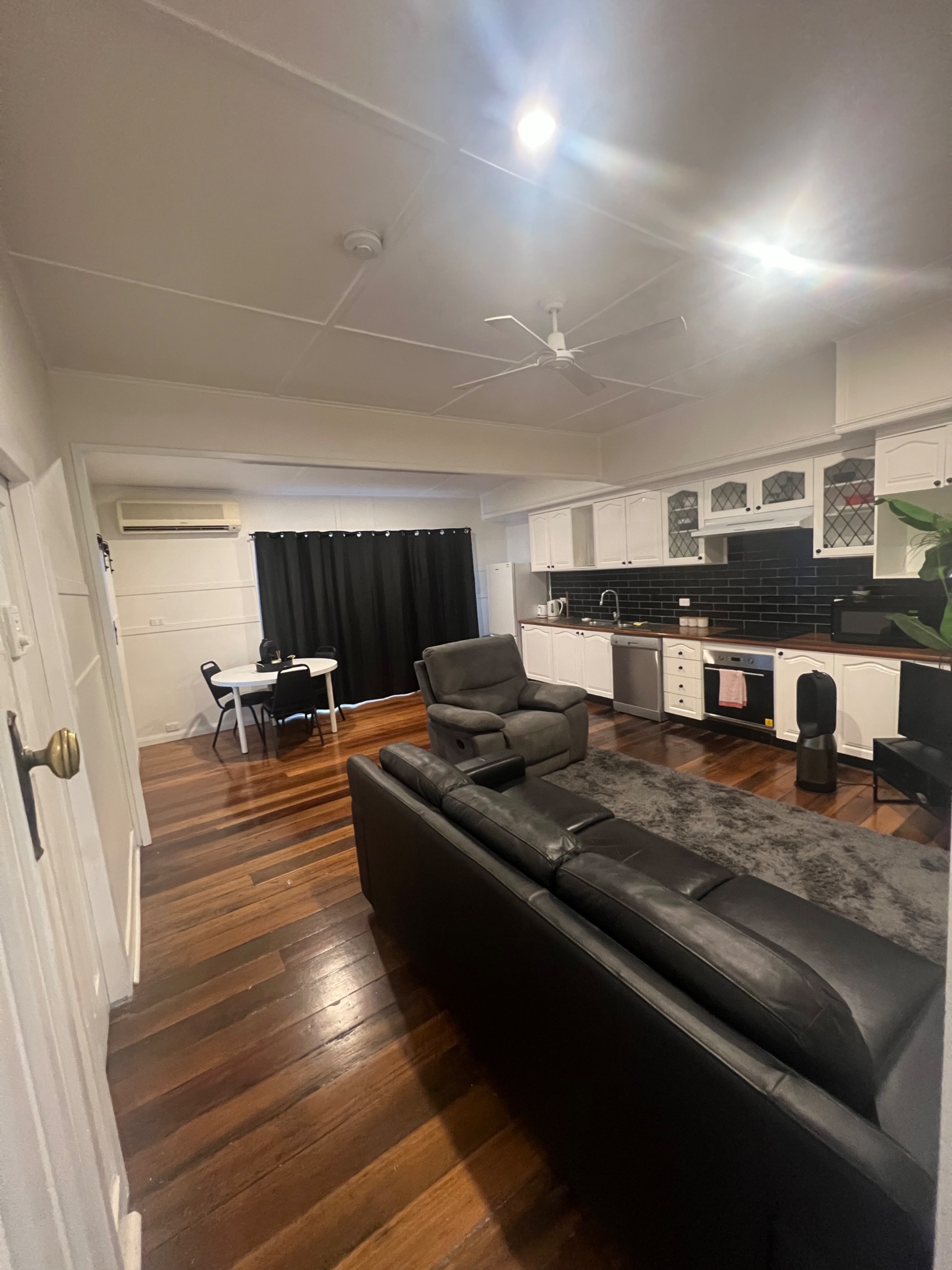 96EABEE4 27F0-413C-ABE9-A20C90E2FBDB