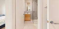 6 Ensuite-bathroom