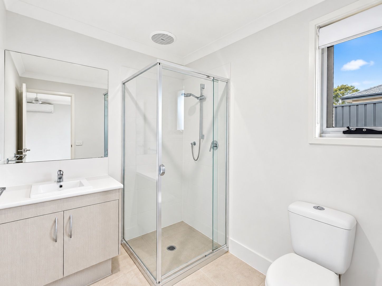 2 bradman-drive-woongarrah-05-bathroom-with-shower-vanity-and-toilet