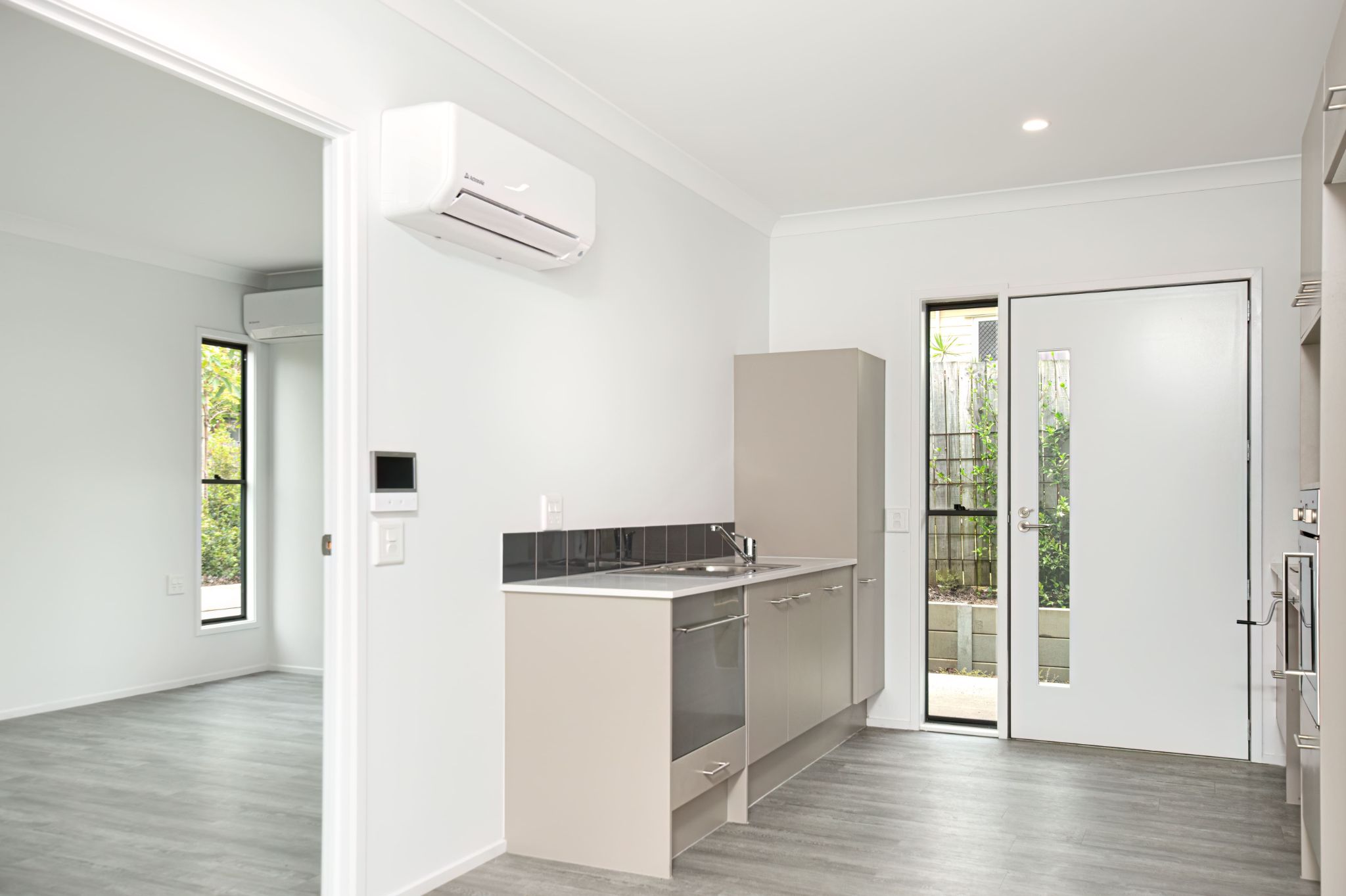 17A Boundary St Beaudesert kitchen 4