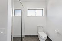 13   Henley Cl 2 - Bathroom 2