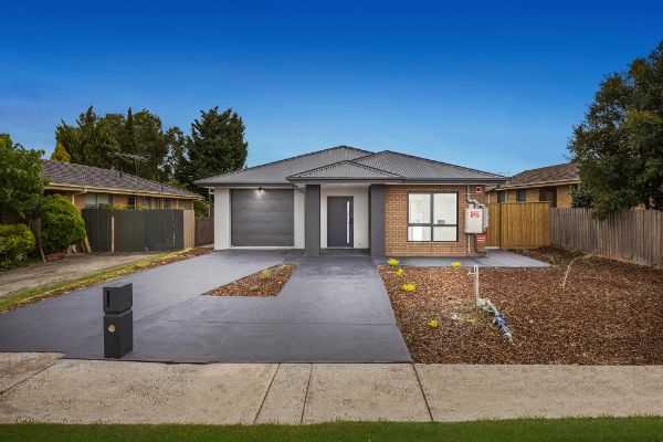 Pearson   Facade 1 Dusk LR No Logo