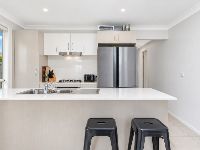 2 bradman-drive-woongarrah-14-kitchen-island-and-appliances
