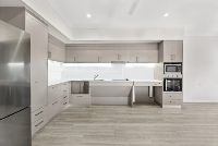 2   Henley Cl 2 - Kitchen
