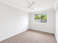2 bradman-drive-woongarrah-06-carpeted-bedroom-with-window