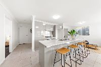 13 clydesdale-street-wadalba-kitchen-island-and-breakfast-bar