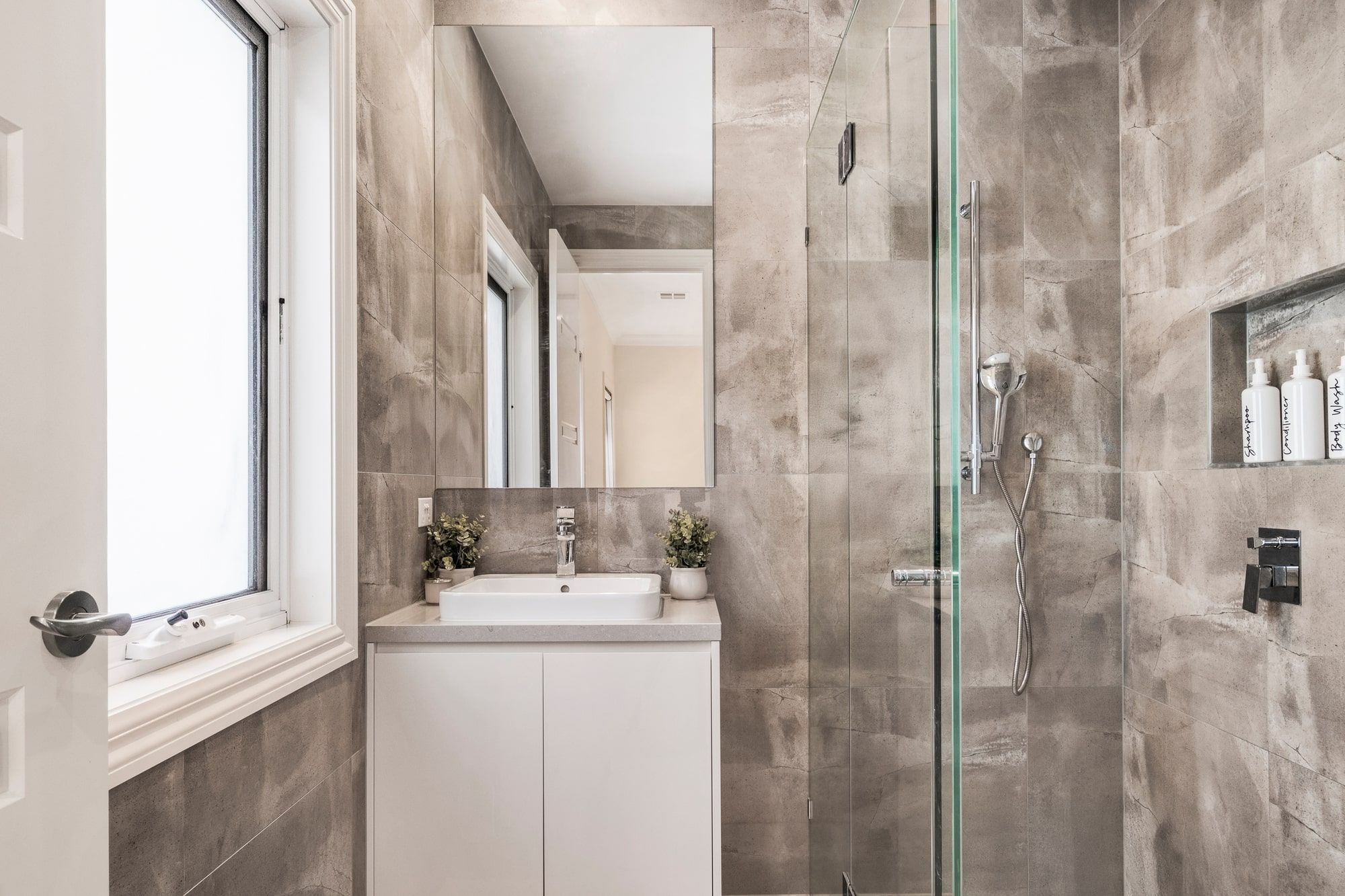 532077 4_Gillian_Road_092-min