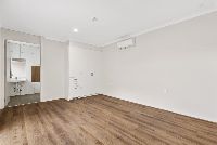 1BR Bedroom into Ensuite