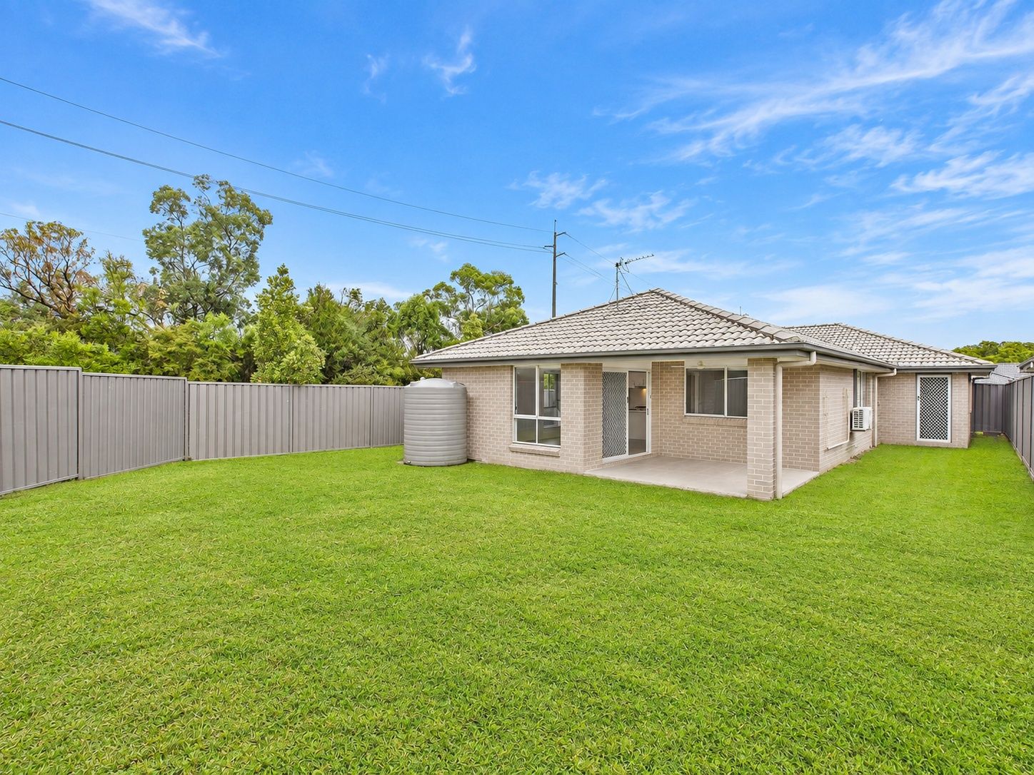 2 bradman-drive-woongarrah-12-rear-exterior-and-large-backyard