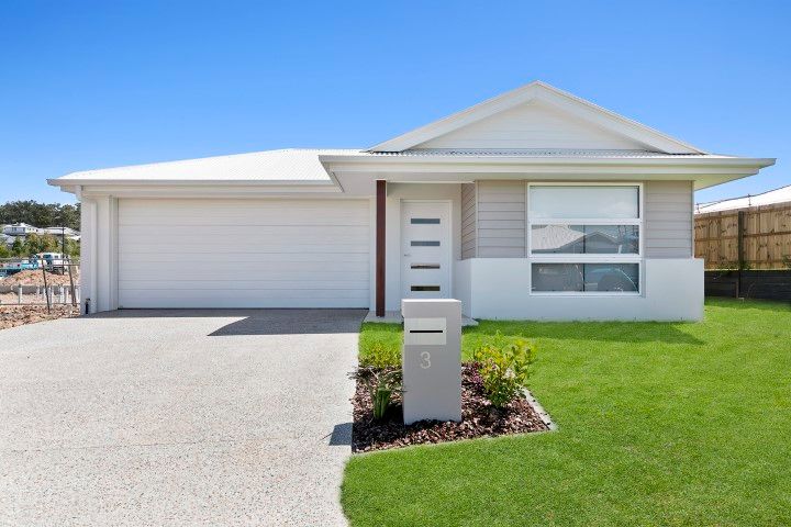 PROFESSIONAL PHOTO   LOW RES 1