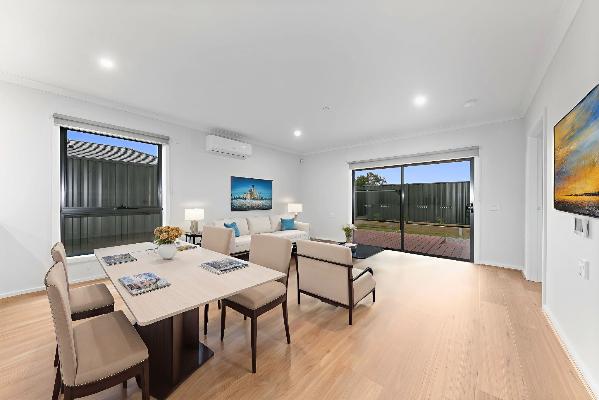 sz30471 - dining room - standard - 12-re hires-2