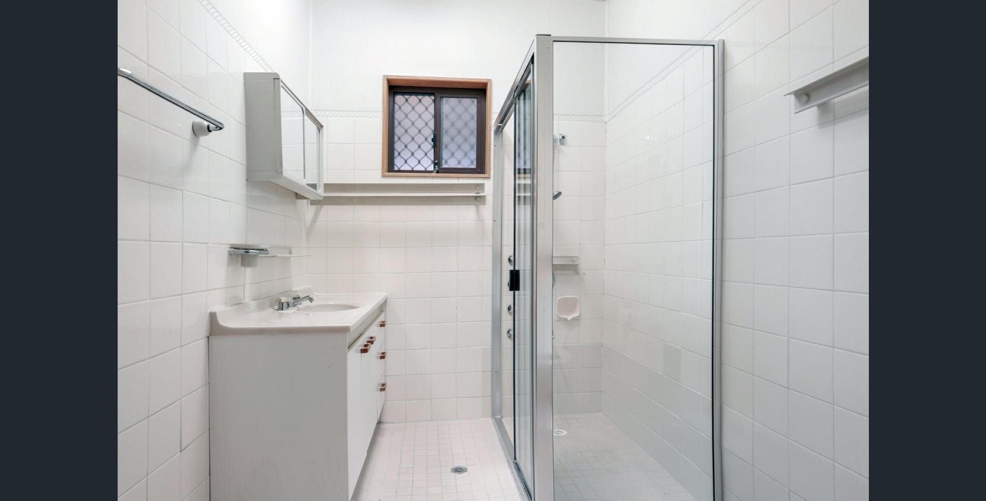 toilet   bath