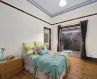 18 Ames St Carnegie   Bedroom