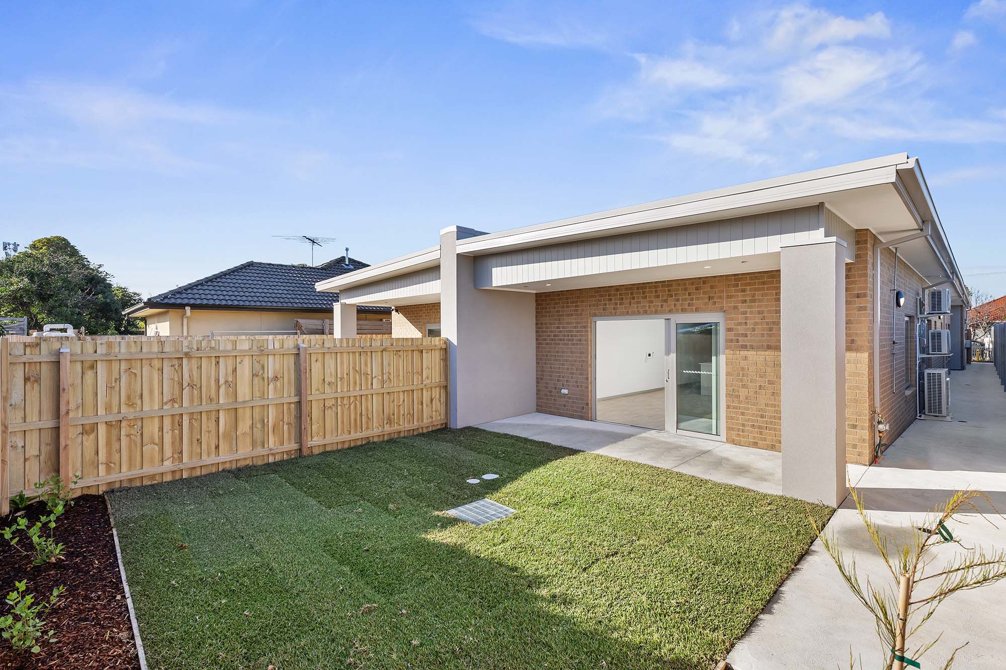 Houston   Backyard 1 LR No Logo