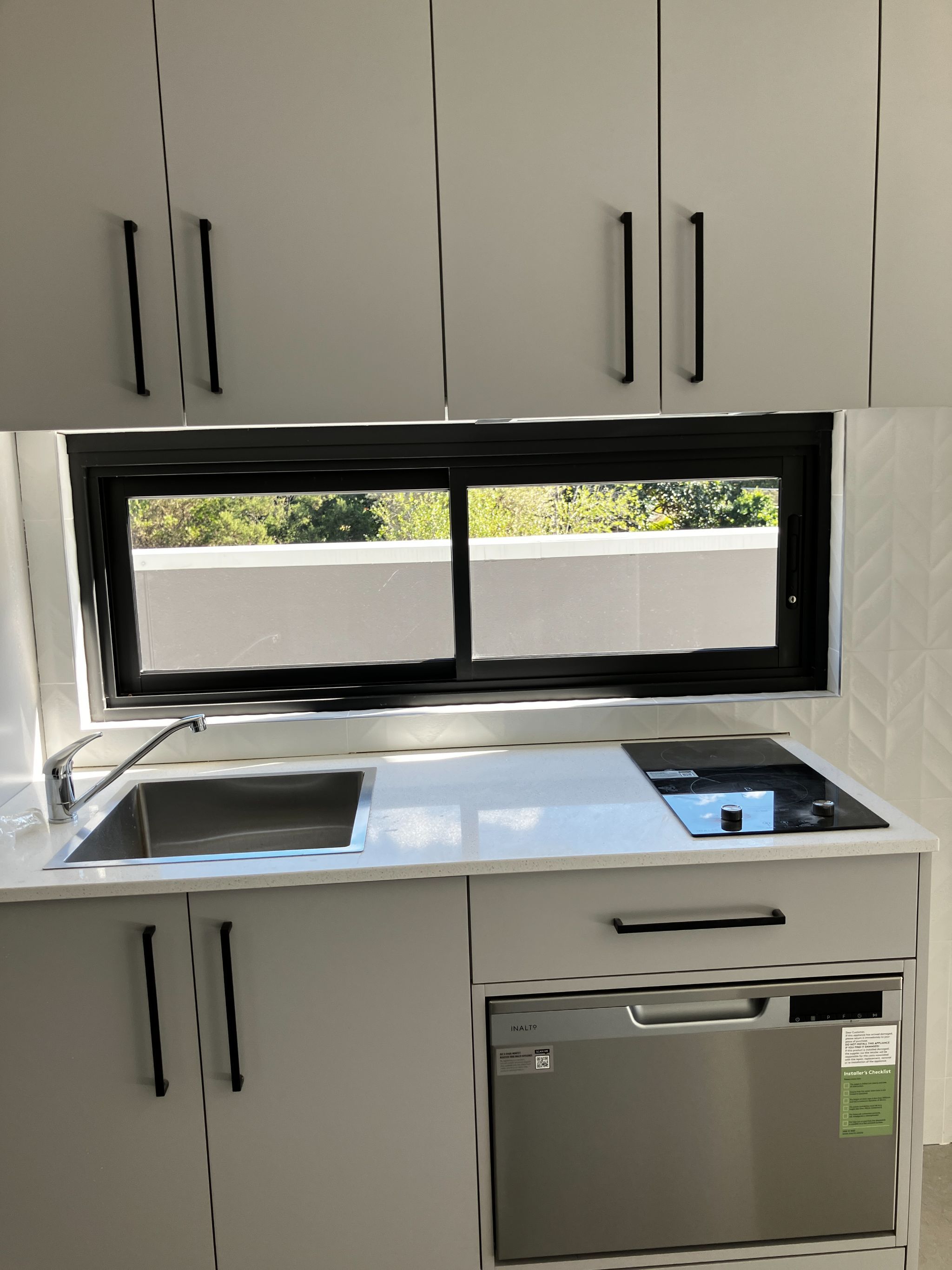 5e1068e4 c180-4fae-9169-924963d20a53-lg-Kitchen-2