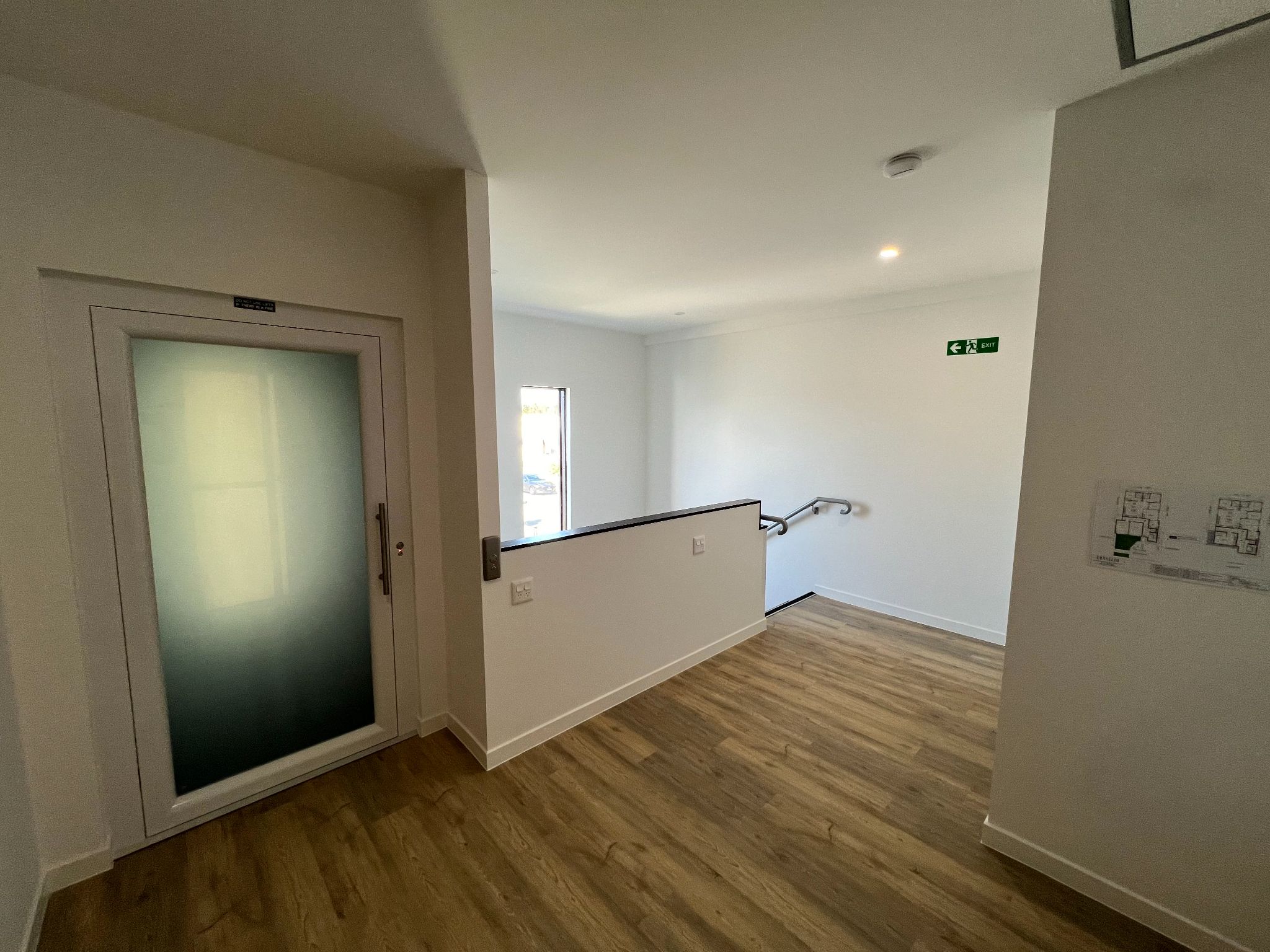 Lift   Stair (4032x3024) - U2-3 Dingo Dr