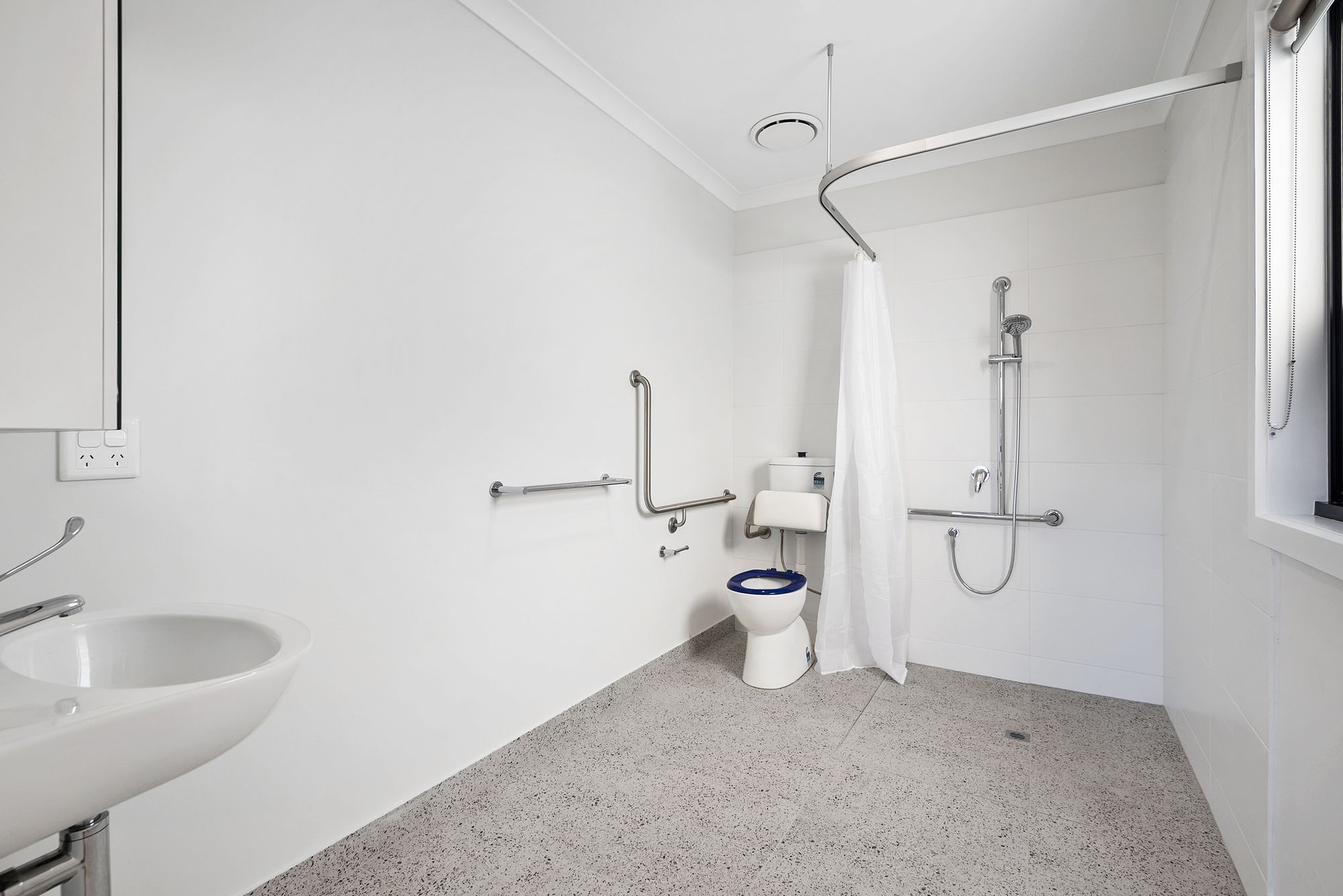 9 Cacao St Junction Village  16)