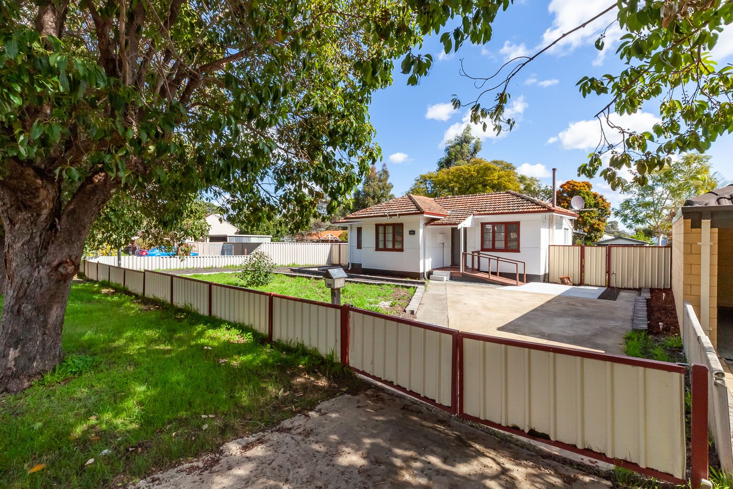 17 Stepney Rd Armadale 1