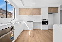 008 Open2view_ID779471-1_Empress_St