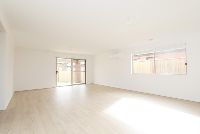 8 Baron Road  Thornhill Park VIC 3335 -2