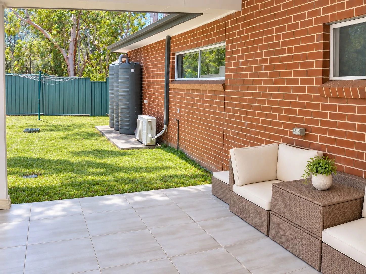 kings park-sil-home-covered-alfresco-backyard