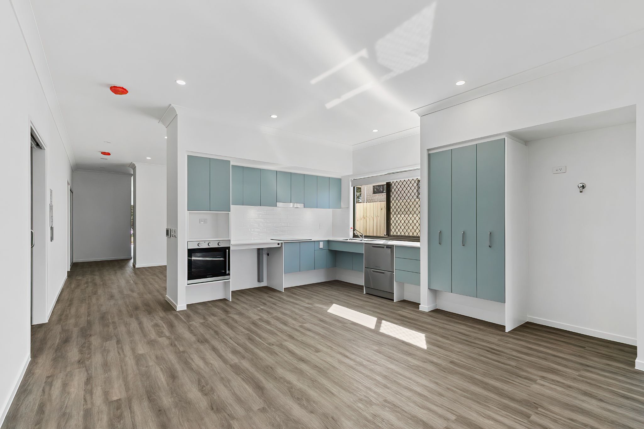 031 Open2view_ID961712-7_Rusbrook_Street