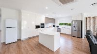 norman gardens-dax40268P-accommodation-04-l