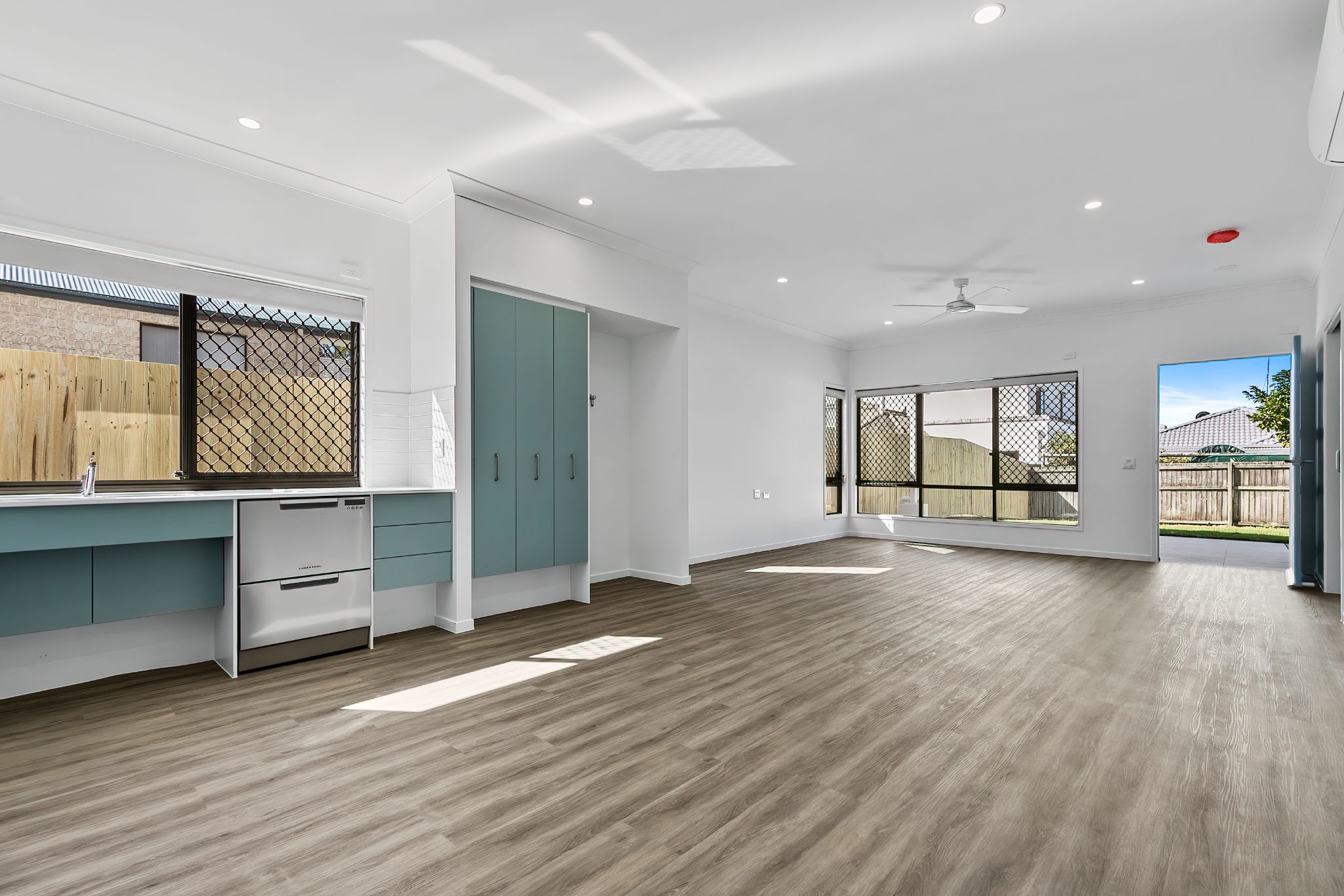 034 Open2view_ID961712-7_Rusbrook_Street