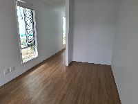 Entry   9 Granville Cres