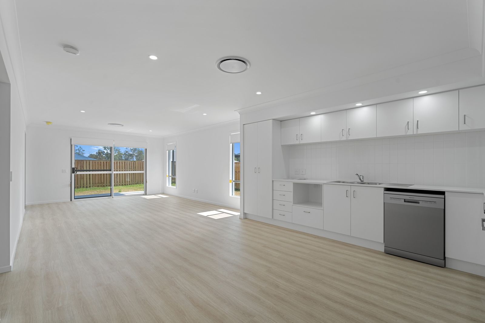 002 Open2view_ID905887-11_Banks_Creek_Rd_Fernvale