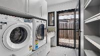 DAX40241P Laundry_l