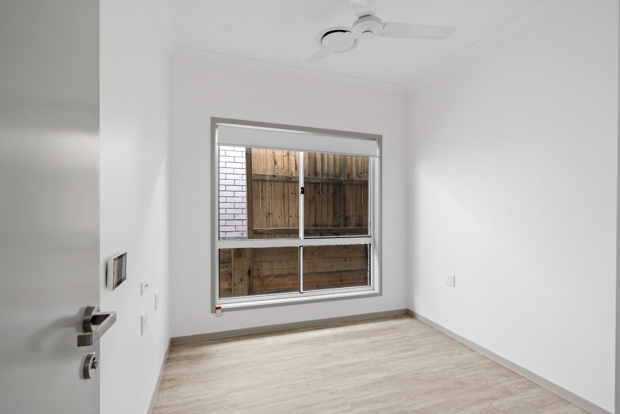 004 Open2view_ID999346-23_Brentwood_Street