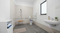 1 BATHROOM