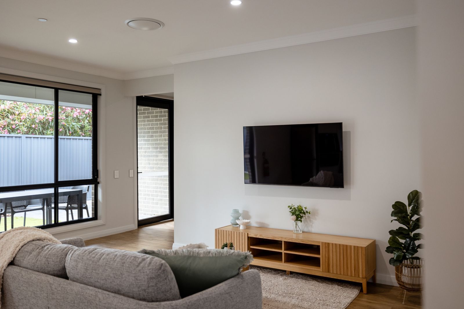 Donegal SA Sana Living SDA 9