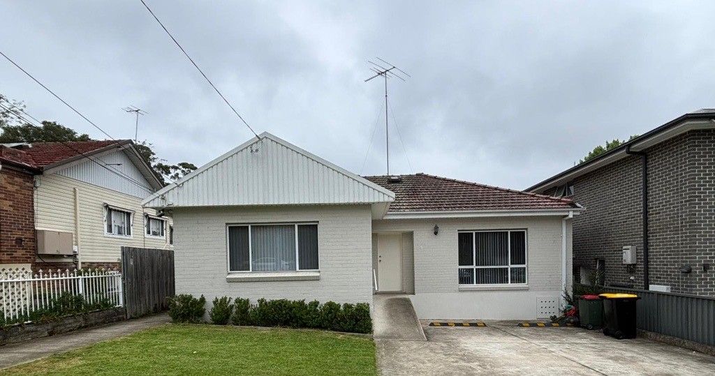 7  front of house