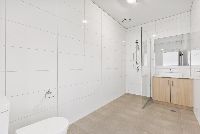 Whatley   Ensuite 3 LR No Logo