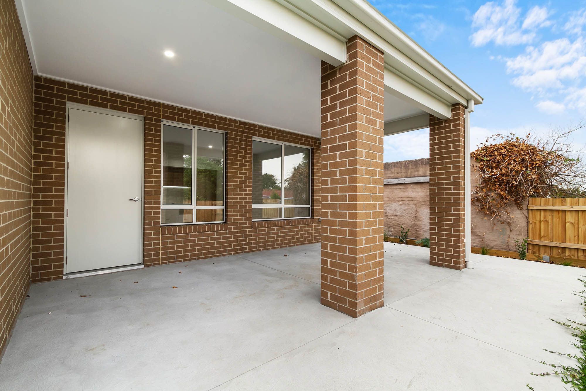 Fairfield 2 Bed Dwelling   Alfresco 1 LR No Logo