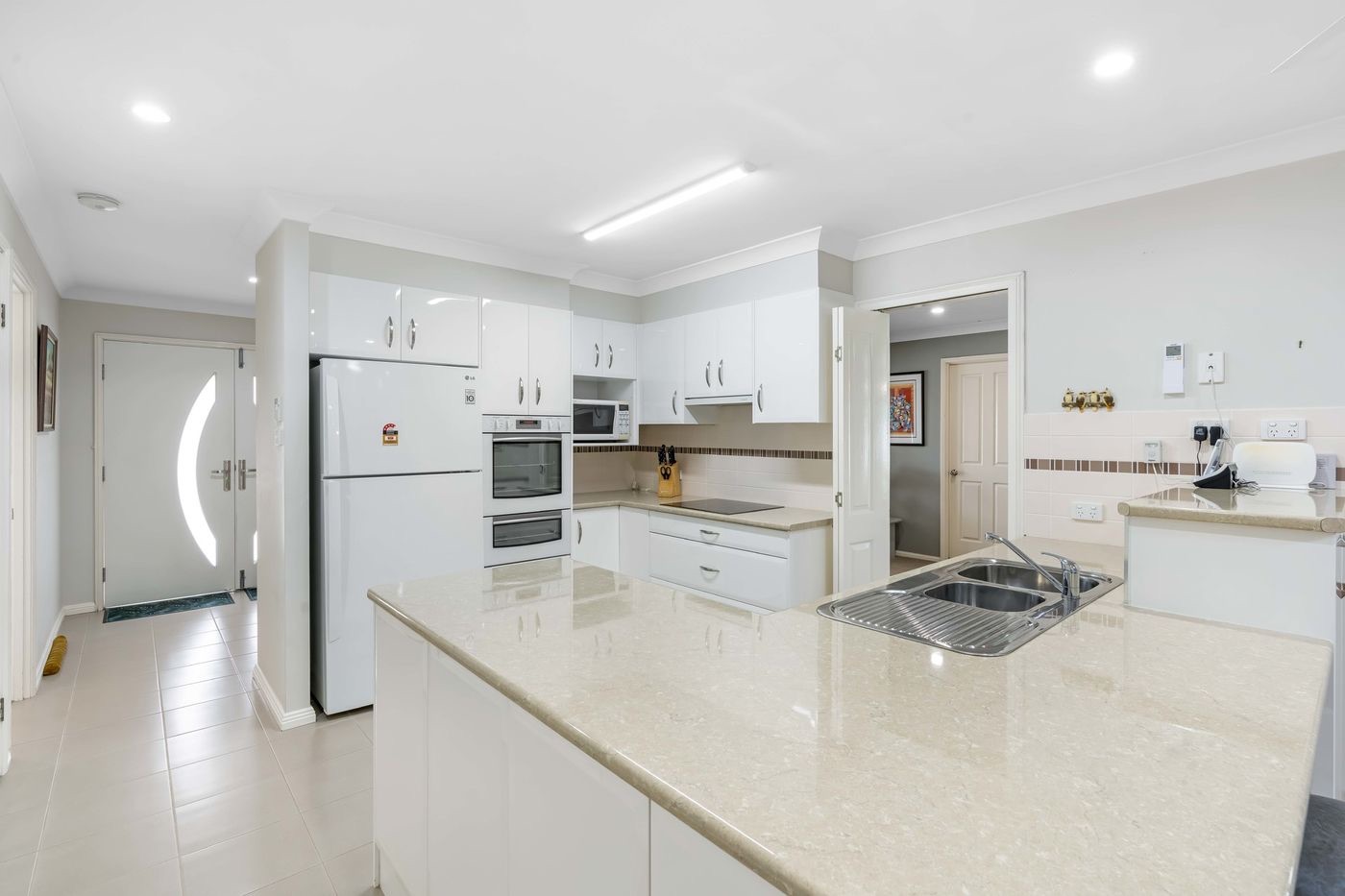 16D2C907 560F-49A8-8F7B-7B7640970682