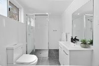 bathroom Photoroom