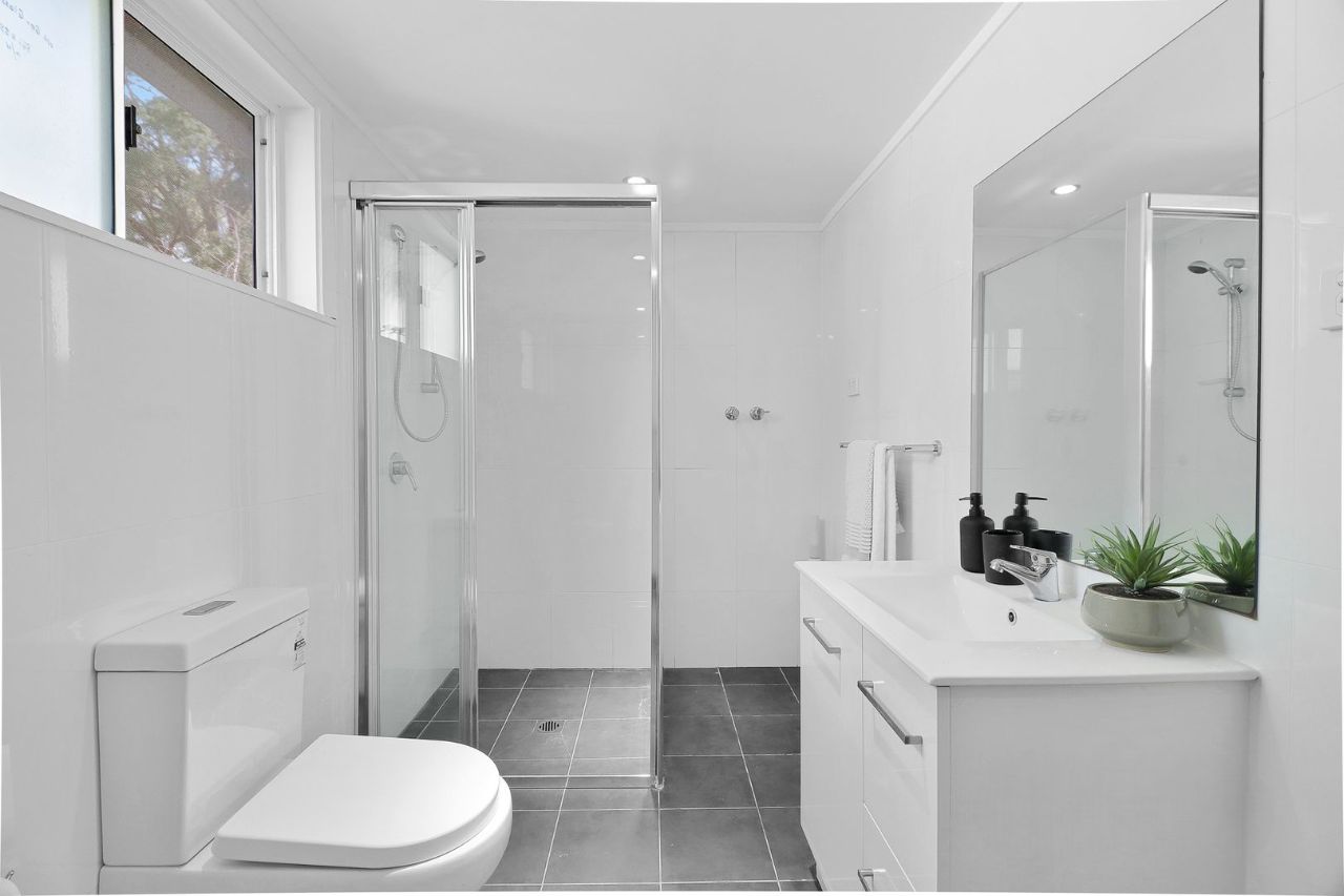 bathroom Photoroom