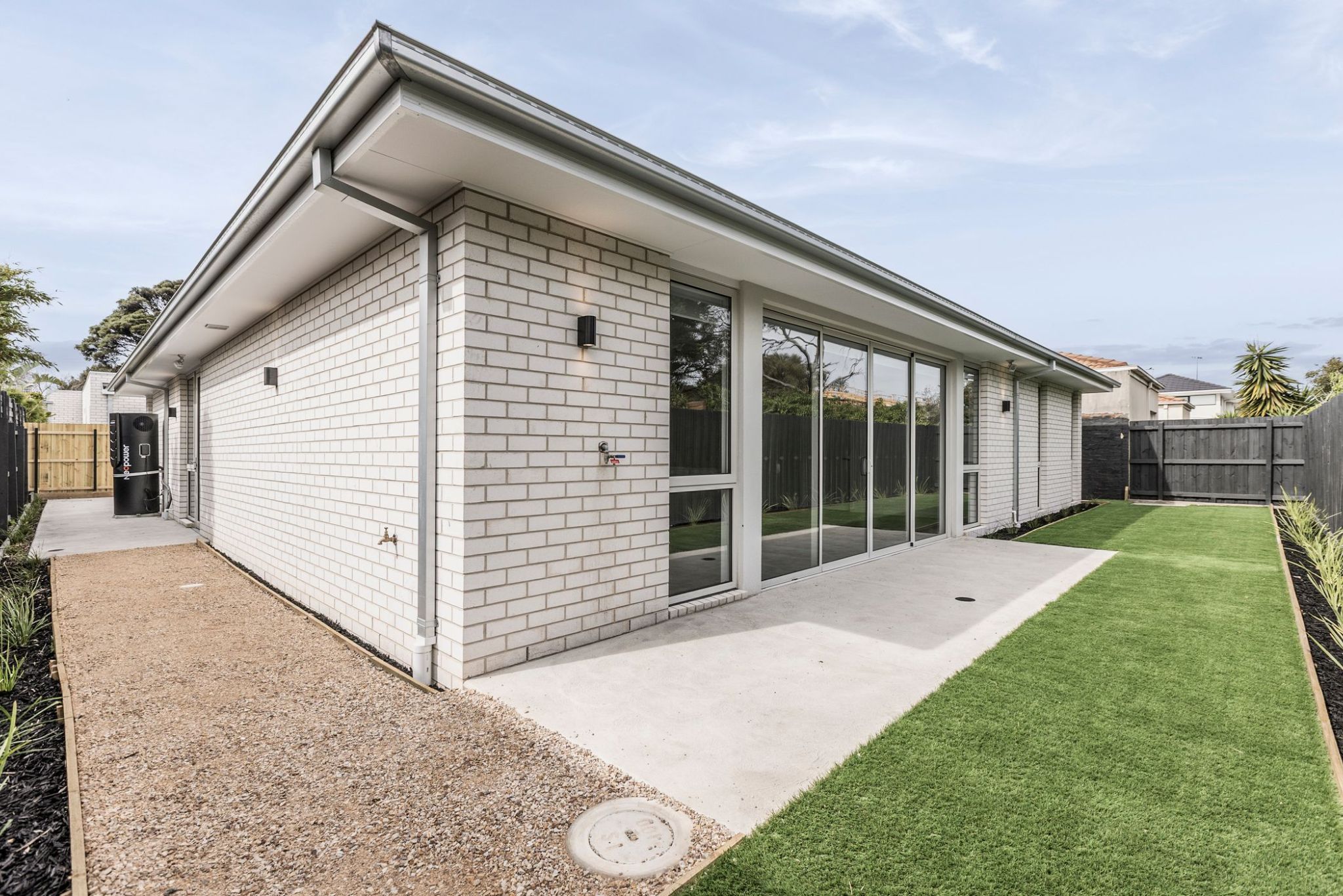 web 1760945472808_bwrm-011