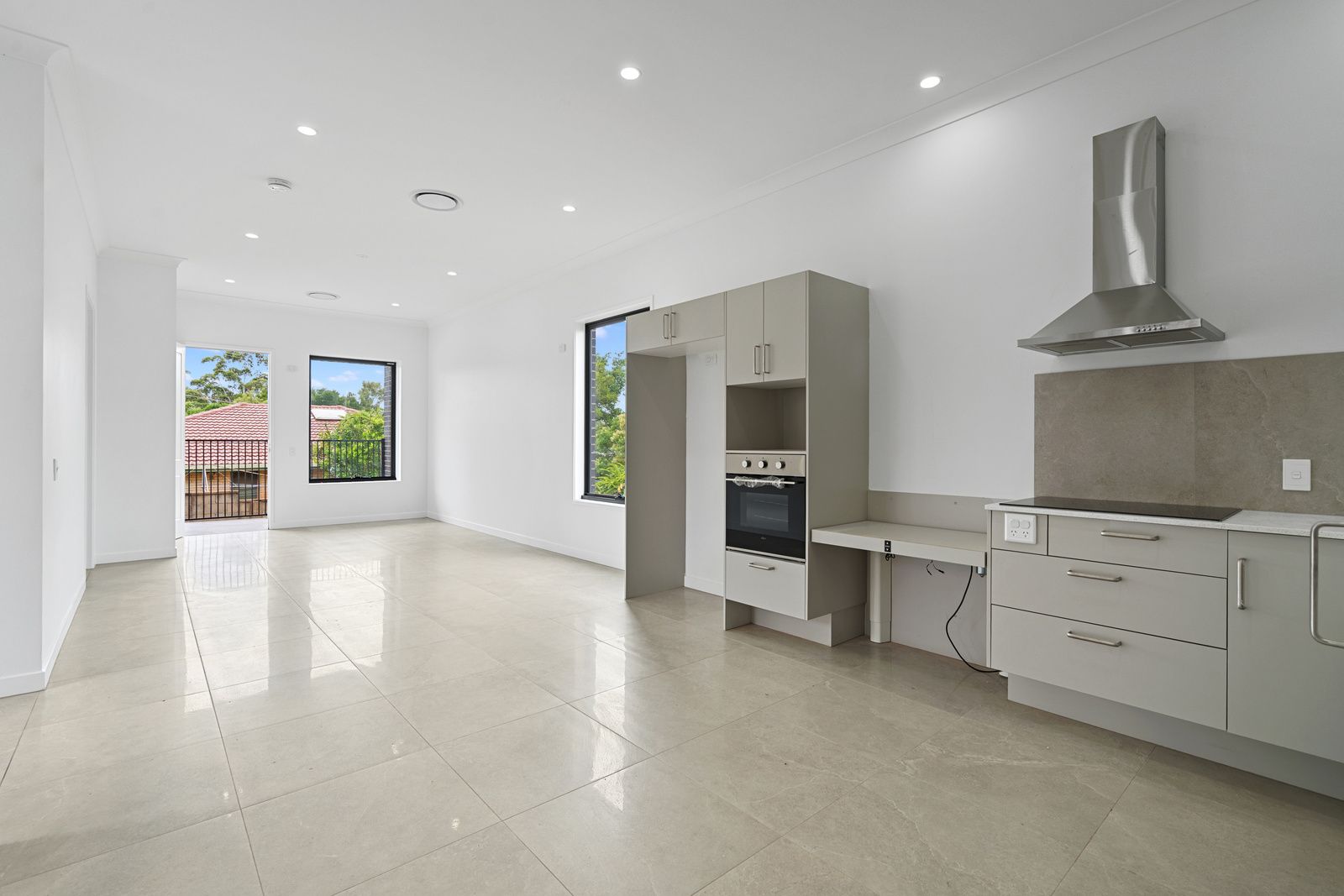 002 Open2view_ID990158-24_Mahogany_St_Newtown