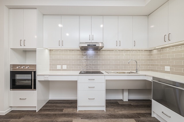 33A49CD1 0B28-405F-8324-3FA825101BDF