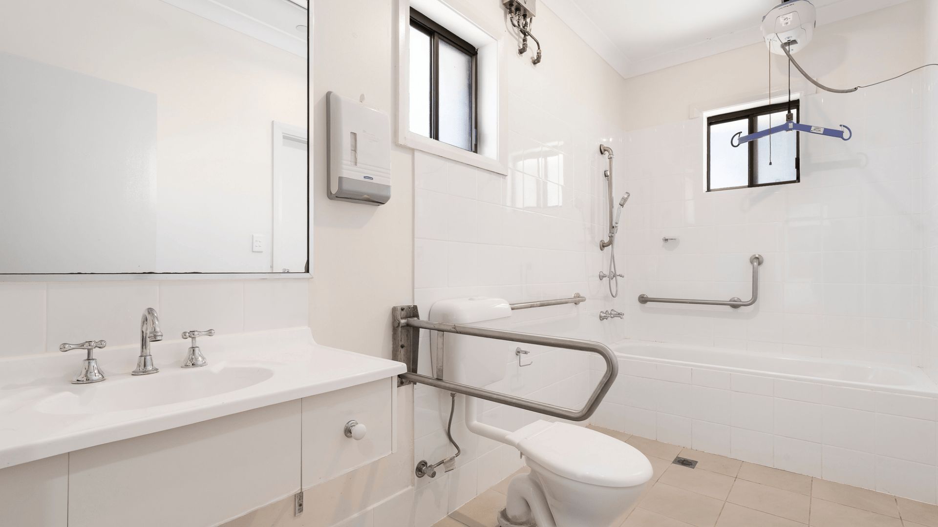 Allambie Heights_Bathroom