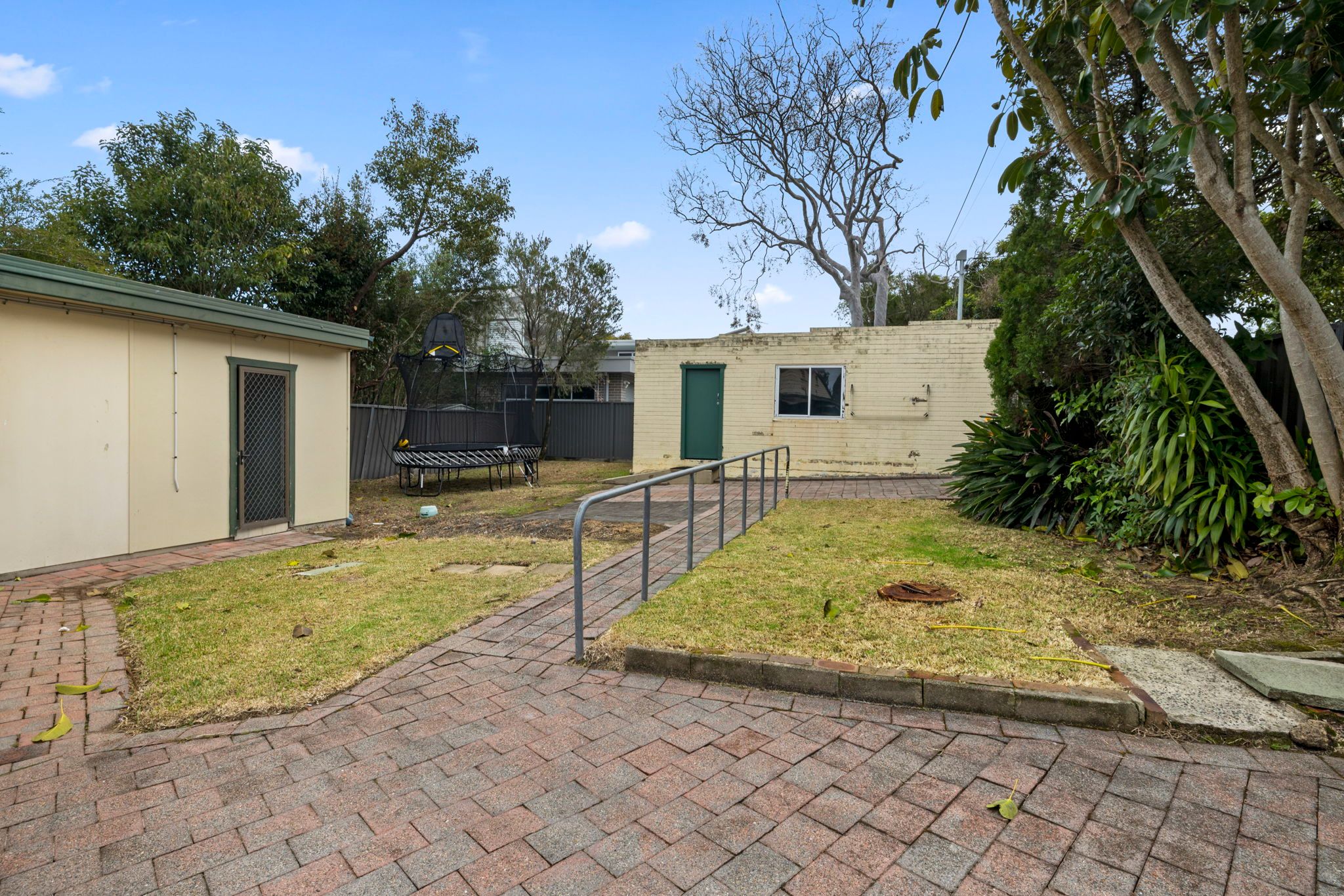 11 web-or-mls-7-trickett-rd