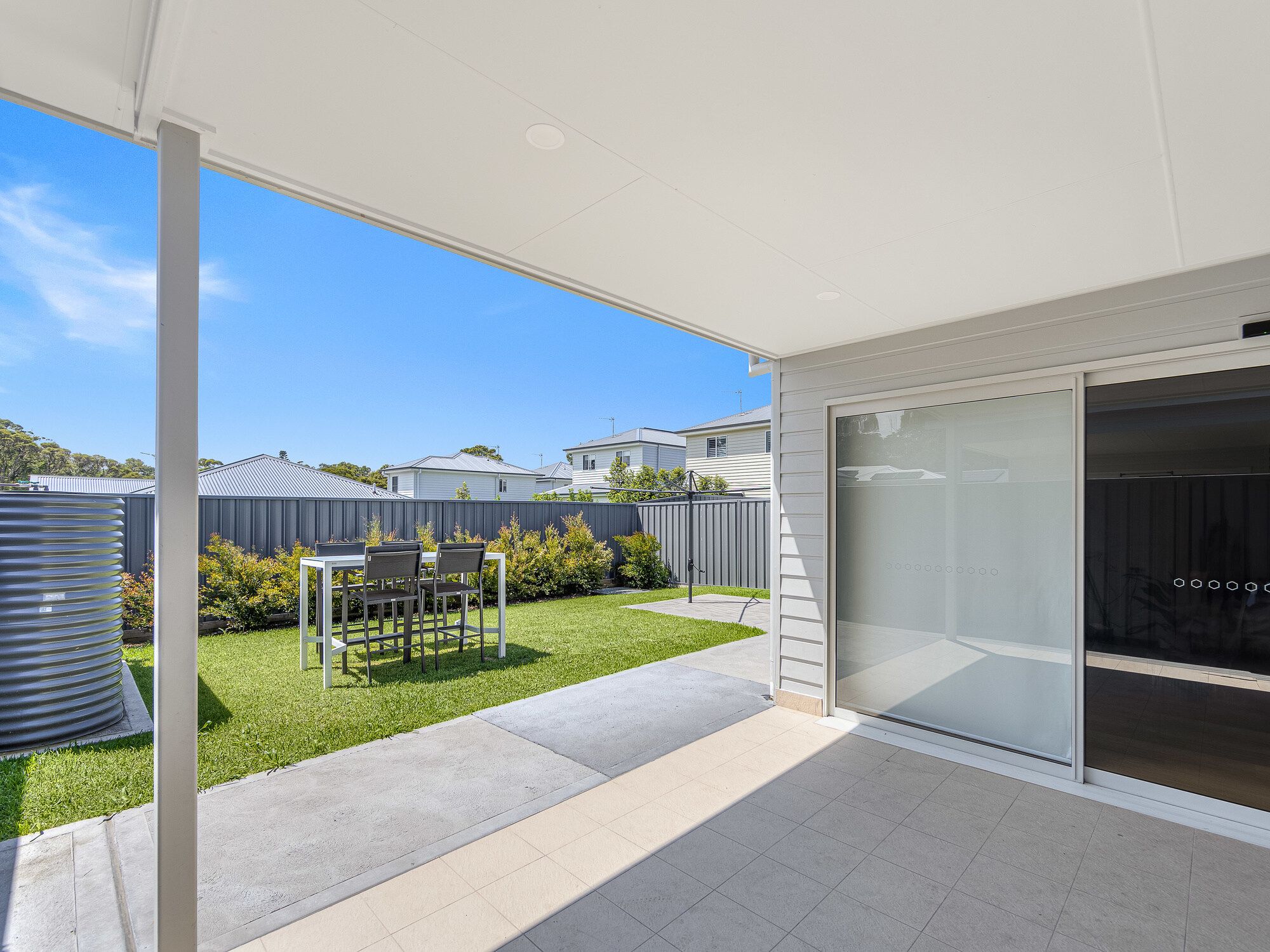 001 Open2view_ID935742-69_Ringal_Crescent