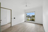 002 Open2view_ID999346-23_Brentwood_Street