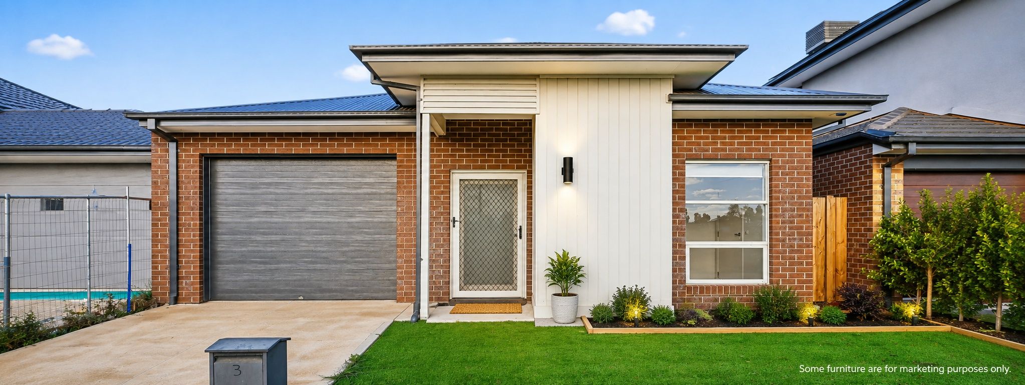 property exterior_under_1mb